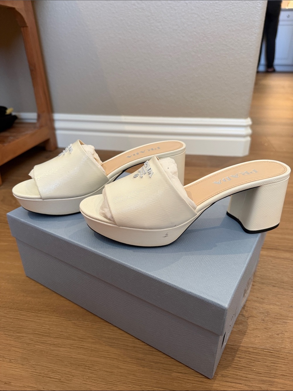 Authentic white Prada mules - Picture 5 of 8